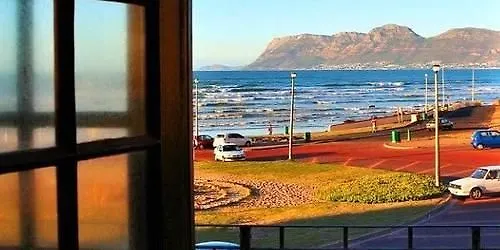 African Soul Surfer Muizenberg Hostel